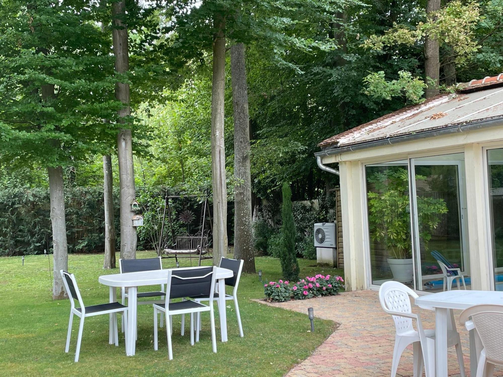 Apartment Rose Garden *